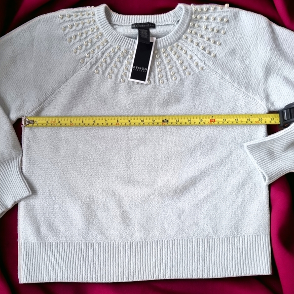 🆕️ Design History Super Soft Pearl Embellished Sweater NWTS - Picture 8 of 8